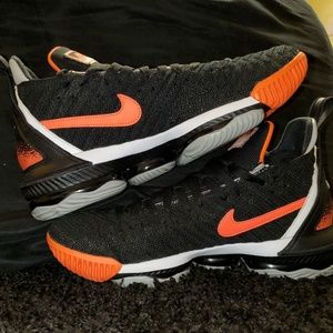 Lebron 16 Hot lava